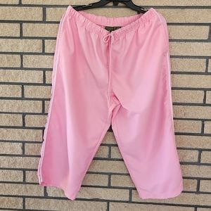 Loose Fit Mountain Lake Pink Capri Pants for Women Large Petite